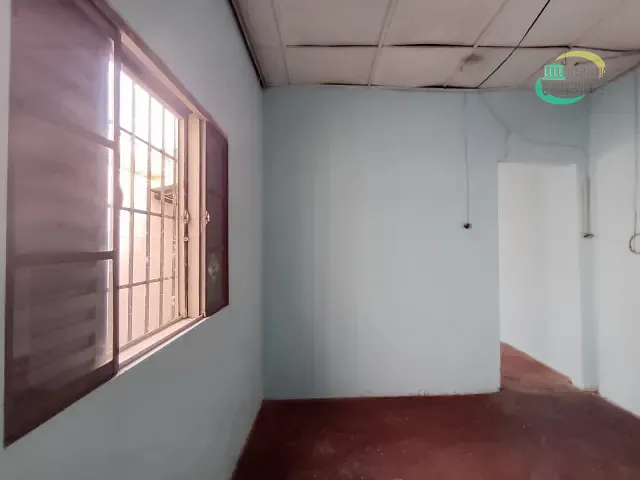 Casa com 300m² 1 quarto e 1 banheiro, para alugar, no bairro Jardim Aurélia em Campinas