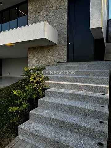 Casa à venda com 3 quartos, 250m² - Foto 7