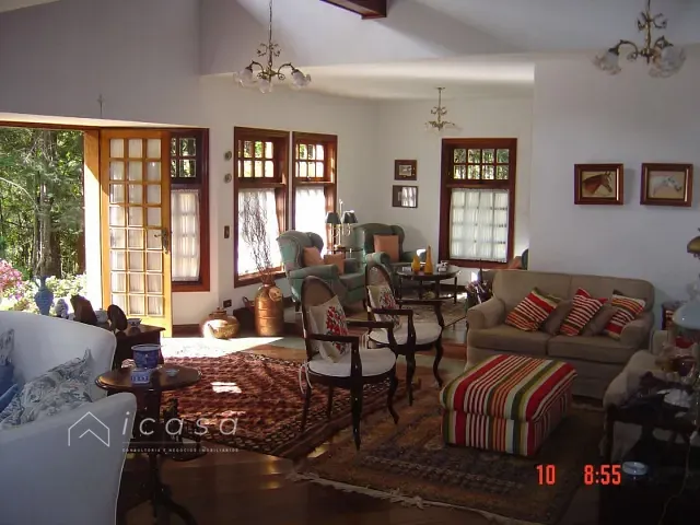 Casa com 50000m² 6 quartos e 8 banheiros, à venda ou para alugar, no bairro Capivari em Campos do Jordão