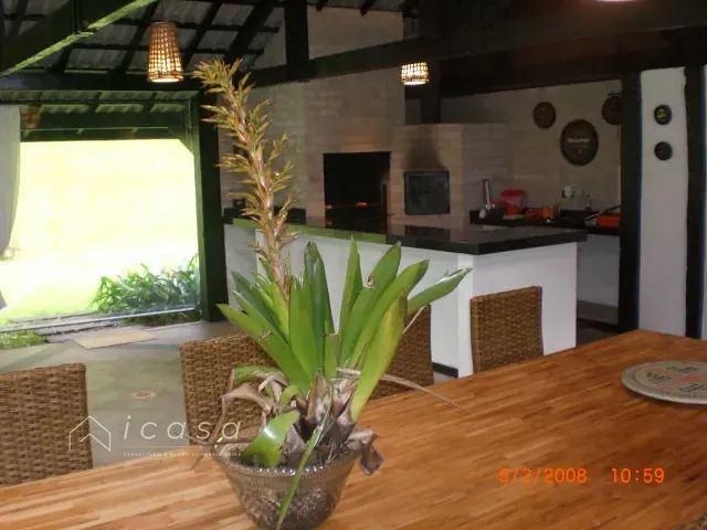 Casa com 50000m² 6 quartos e 8 banheiros, à venda ou para alugar, no bairro Capivari em Campos do Jordão