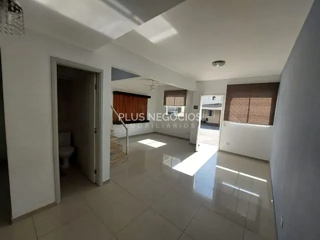 Casa com 175m² 3 quartos e 2 banheiros, à venda, no bairro Bairro da Vossoroca em Sorocaba