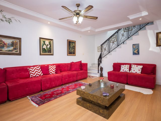 Casa com 220m² 3 quartos e 5 banheiros, à venda, no bairro Campo Belo em São Paulo