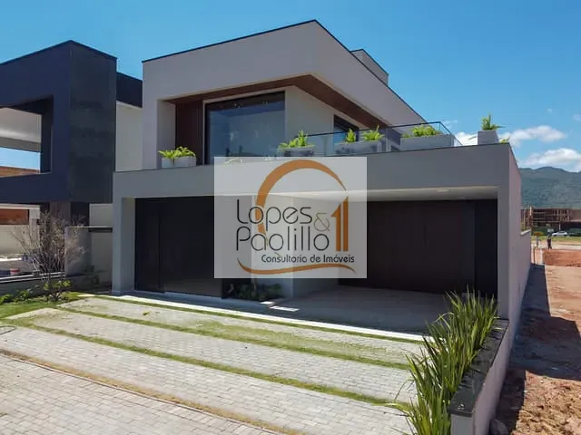 Casa com 360m² 3 quartos e 4 banheiros, à venda, no bairro Vila Santista em Atibaia