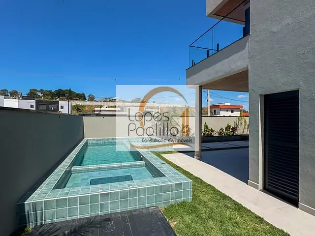 Casa com 360m² 3 quartos e 4 banheiros, à venda, no bairro Vila Santista em Atibaia