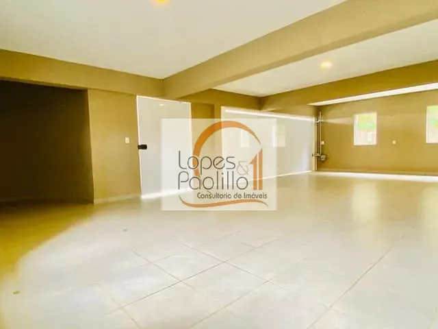 Casa com 720m² 3 quartos e 2 banheiros, à venda, no bairro Jardim Itaperi em Atibaia