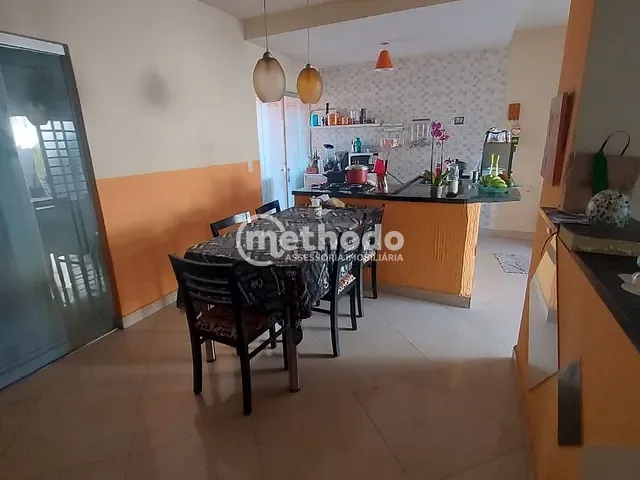 Casa com 480m² 3 quartos e 2 banheiros, à venda, no bairro Parque das Universidades em Campinas