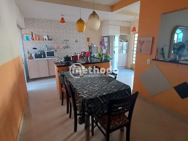 Casa com 480m² 3 quartos e 2 banheiros, à venda, no bairro Parque das Universidades em Campinas