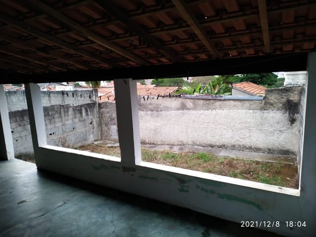 Casa com 250m² 2 quartos e 2 banheiros, à venda, no bairro Jardim Sandra Maria em Taubaté