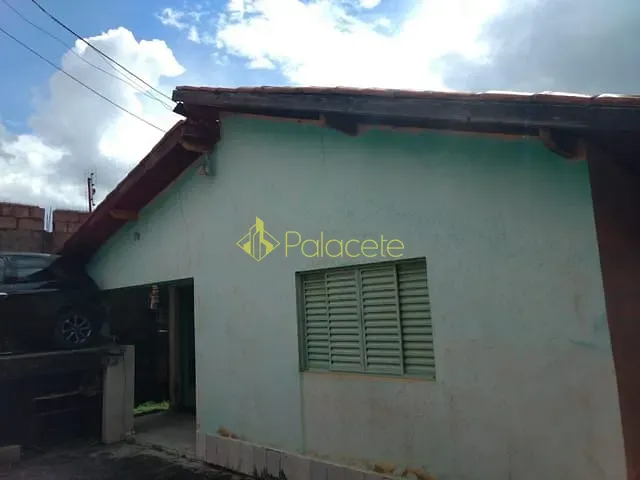 Casa com 250m² 2 quartos e 2 banheiros, à venda, no bairro Jardim Sandra Maria em Taubaté