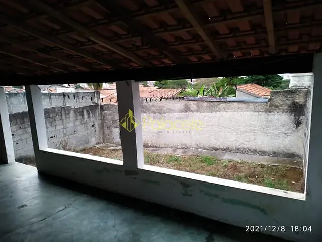 Casa com 250m² 2 quartos e 2 banheiros, à venda, no bairro Jardim Sandra Maria em Taubaté