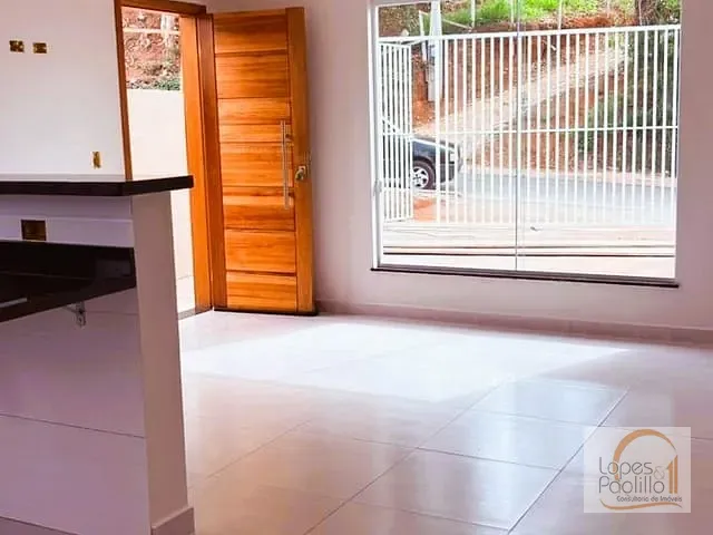Casa com 150m² 2 quartos e 2 banheiros, à venda, no bairro Jardim Santo Antônio em Atibaia