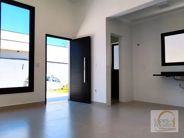 Casa com 228m² 3 quartos e 2 banheiros, à venda, no bairro Caetetuba em Atibaia