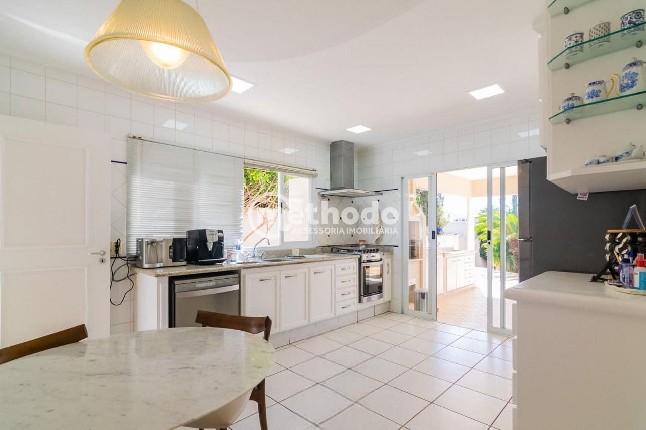 Casa, 4 quartos, 329 m² - Foto 9