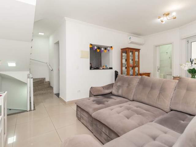 Casa com 103000m² 3 quartos e 3 banheiros, à venda, no bairro Vila Ipojuca em São Paulo