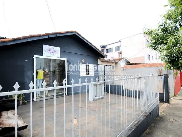 Casa com 200m², à venda, no bairro Conjunto Habitacional Violim em Londrina