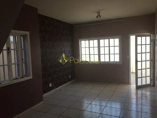 Casa à venda, no bairro Residencial Novo Horizonte em Taubaté