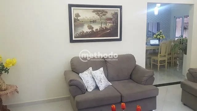 Casa, 3 quartos, 207 m² - Foto 4