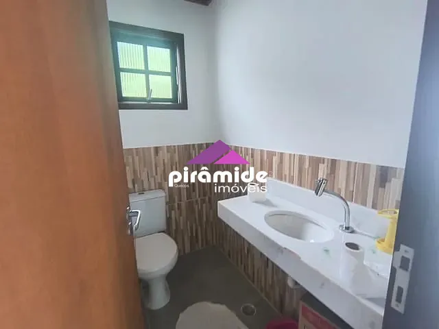 Casa com 650m² 3 quartos e 1 banheiro, à venda, no bairro Massaguaçu em Caraguatatuba