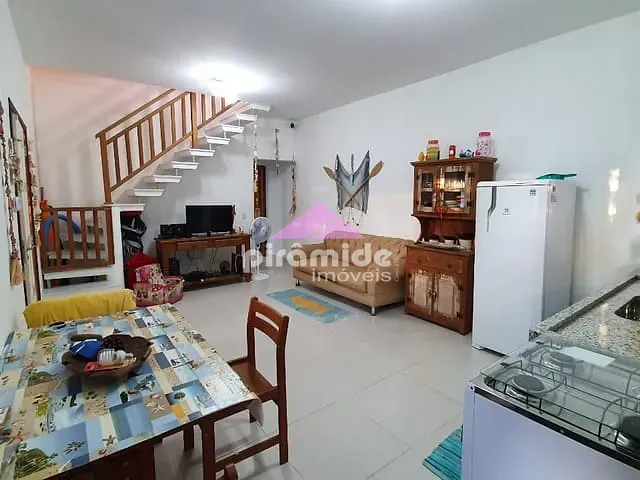 Casa com 650m² 3 quartos e 1 banheiro, à venda, no bairro Massaguaçu em Caraguatatuba