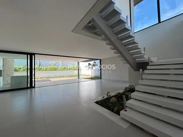 Casa com 474m² 4 quartos e 6 banheiros, à venda, no bairro Alphaville Nova Esplanada 3 em Votorantim