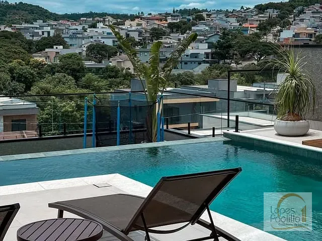 Casa com 360m² 4 quartos e 4 banheiros, à venda, no bairro Condomínio Residencial Reserva de Atibaia em Atibaia
