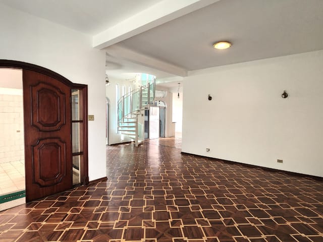 Casa com 218m² 4 quartos e 4 banheiros, à venda, no bairro Saúde em São Paulo