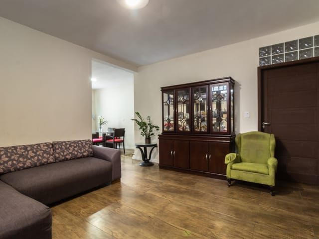 Casa com 210m² 6 quartos e 7 banheiros, à venda, no bairro Vila Romana em São Paulo