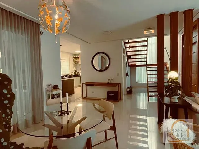 Casa com 420m² 4 quartos e 5 banheiros, à venda, no bairro Cidade Satélite em Atibaia