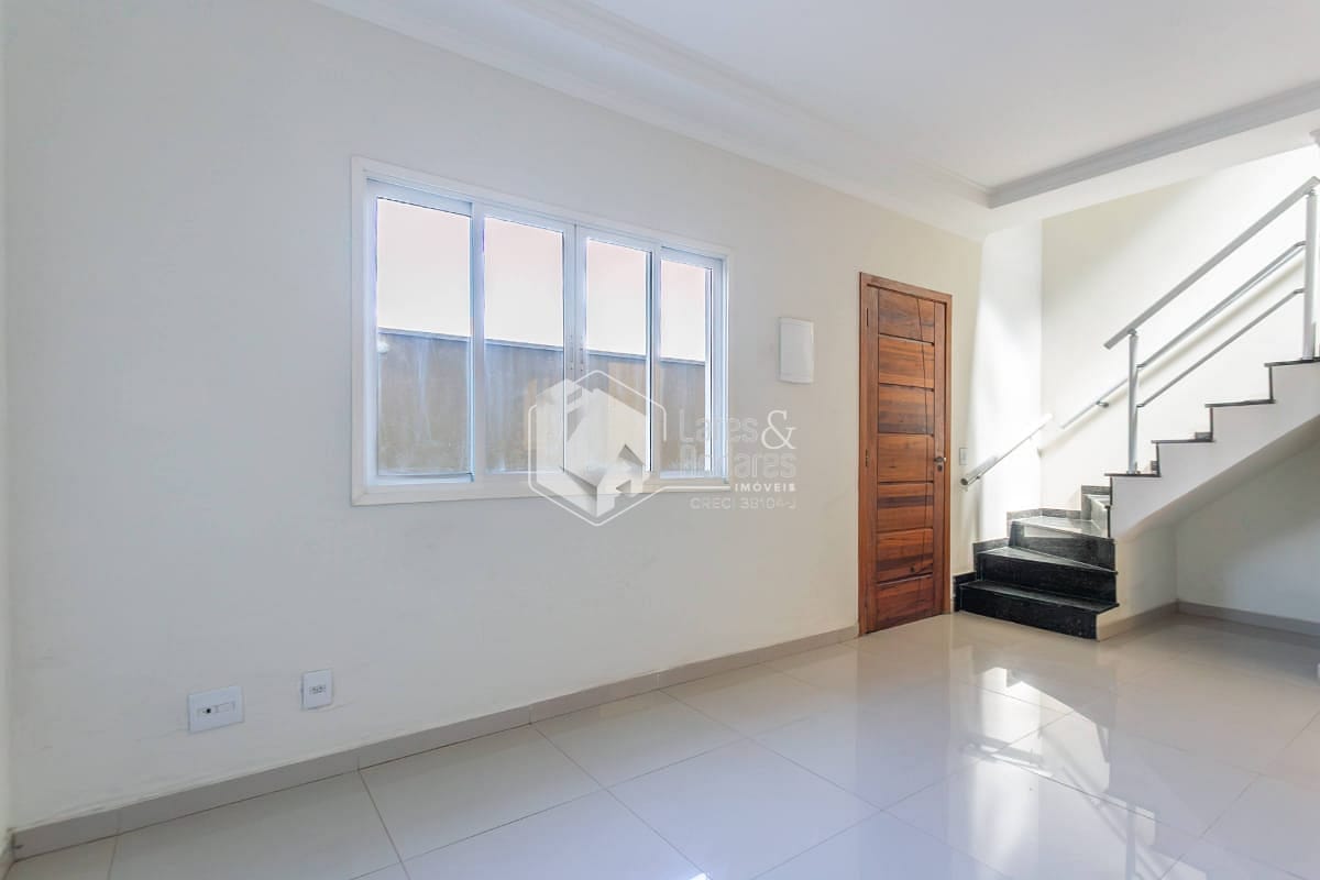 Casa, 2 quartos, 58 m² - Foto 1