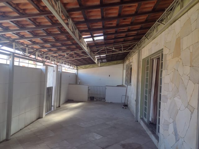 Casa com 255m² 3 quartos e 2 banheiros, à venda, no bairro Chácara Tropical em Potim