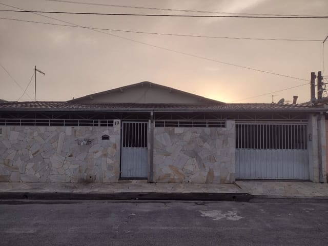 Casa com 255m² 3 quartos e 2 banheiros, à venda, no bairro Chácara Tropical em Potim