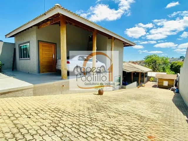 Casa com 300m² 2 quartos e 4 banheiros, à venda, no bairro Parque Fernão Dias em Atibaia