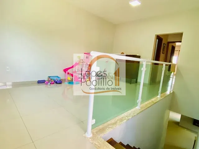 Casa com 300m² 2 quartos e 4 banheiros, à venda, no bairro Parque Fernão Dias em Atibaia