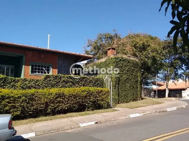 Casa com 400m² 4 quartos e 4 banheiros, à venda, no bairro Parque São Quirino em Campinas