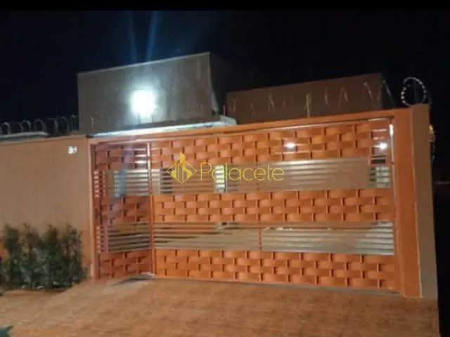 Casa com 250m² 3 quartos e 2 banheiros, à venda, no bairro Vitória Vale III em Pindamonhangaba