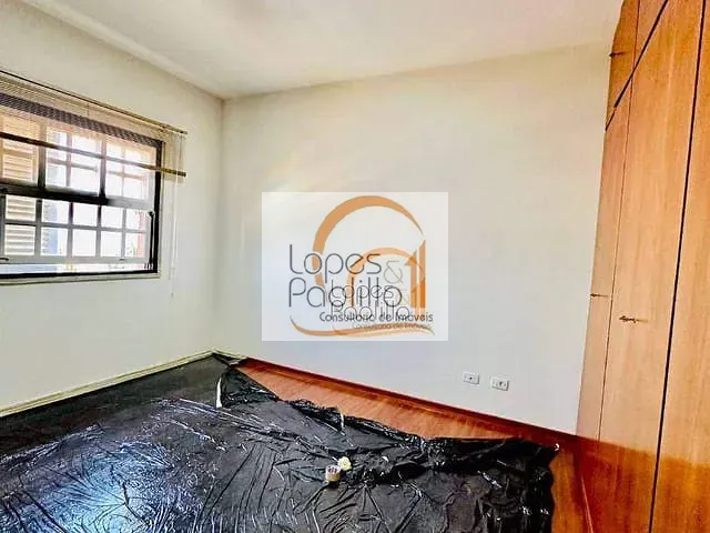 Casa com 1054m² 4 quartos e 5 banheiros, para alugar, no bairro Condomínio Flamboyant-B em Atibaia