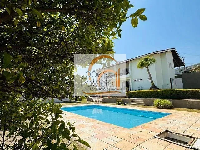 Casa com 1054m² 4 quartos e 5 banheiros, para alugar, no bairro Condomínio Flamboyant-B em Atibaia