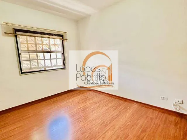 Casa com 1054m² 4 quartos e 5 banheiros, para alugar, no bairro Condomínio Flamboyant-B em Atibaia