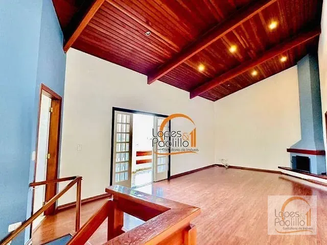 Casa com 1054m² 4 quartos e 5 banheiros, para alugar, no bairro Condomínio Flamboyant-B em Atibaia