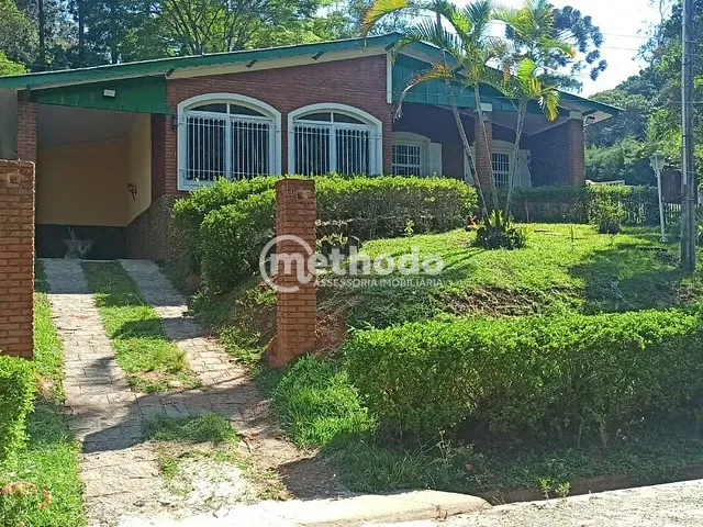 Casa com 1800m² 4 quartos e 3 banheiros, à venda, no bairro Dos Silva em Morungaba