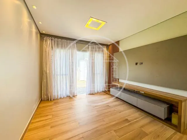 Casa 3 quartos e 7 banheiros, à venda, no bairro Interlagos em São Paulo
