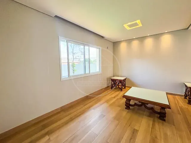 Casa 3 quartos e 7 banheiros, à venda, no bairro Interlagos em São Paulo