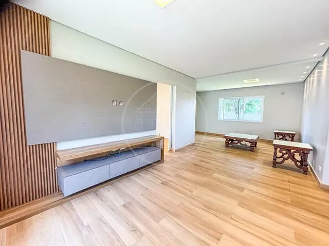 Casa 3 quartos e 7 banheiros, à venda, no bairro Interlagos em São Paulo