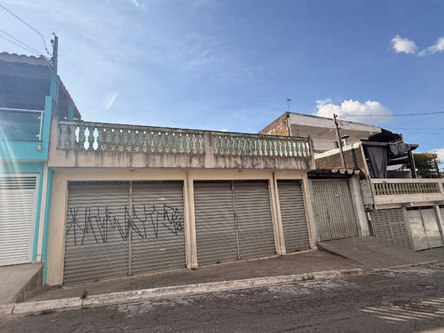 Casa com 360m² 4 quartos e 2 banheiros, à venda, no bairro Chácara Santa Maria em São Paulo