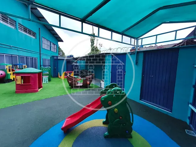 Casa com 1499m², à venda, no bairro Jardim Novo Parelheiros em São Paulo