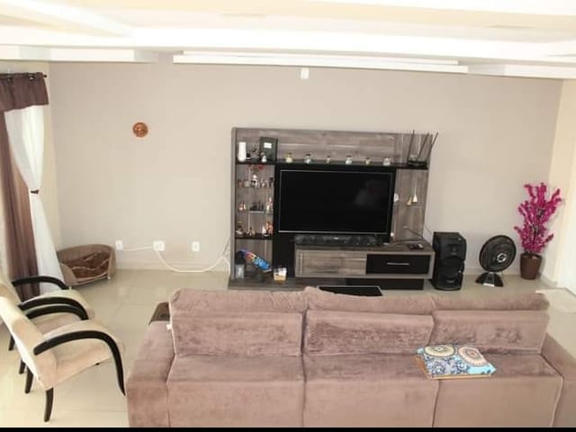 Casa com 288m² 3 quartos e 4 banheiros, à venda, no bairro Jardim Paraibá em Aparecida
