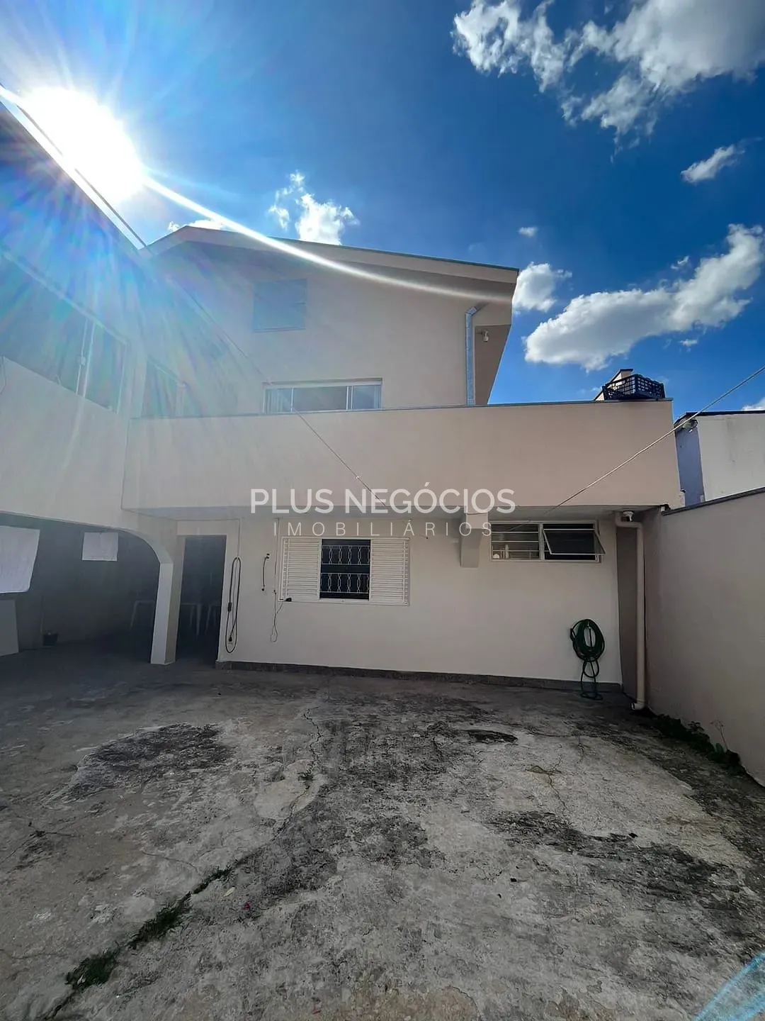 Casa, 4 quartos, 240 m² - Foto 2