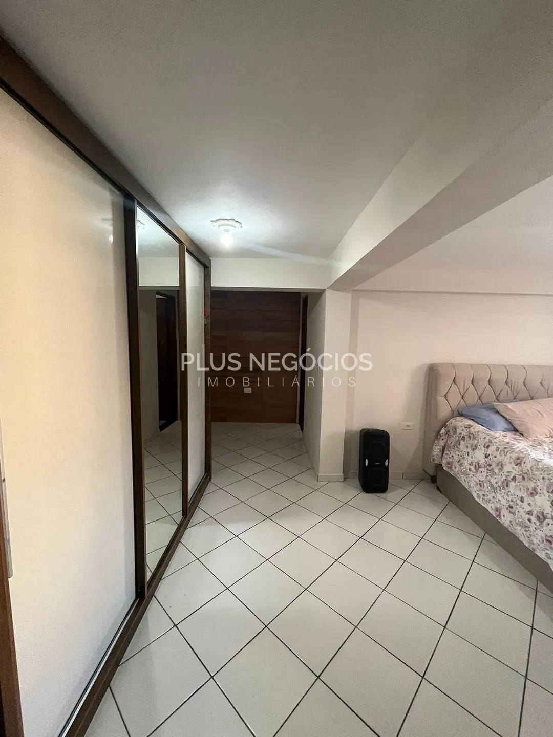Casa, 4 quartos, 240 m² - Foto 12