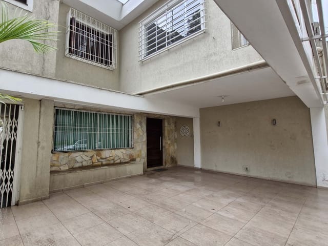 Foto do Casa - Casa para venda em Vila Cordeiro com 3 quartos, sendo 1 suíte , 197m² | Lares e Andares Imóveis