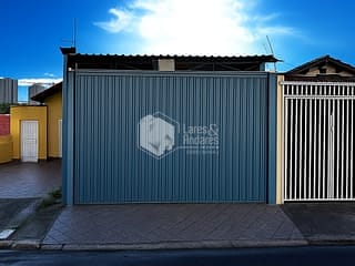 Foto do Casa-Casa tipo para venda em Jardim Taquaral com 3 quartos, 90m²